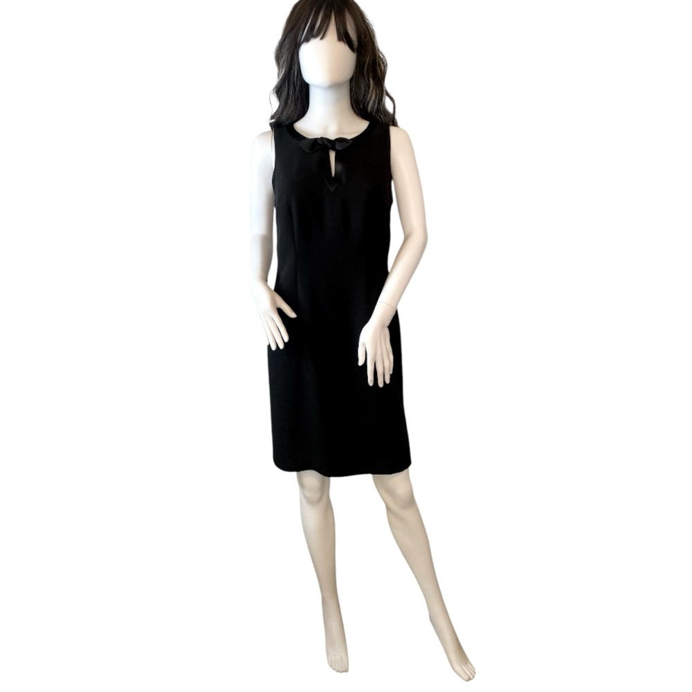 Amanda Smith Bow Tie Front Sleeveless Shift Dress